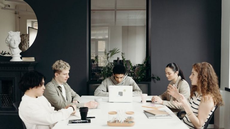 Top 5 Hurdles and Challenges that a Scrum Master has to Face