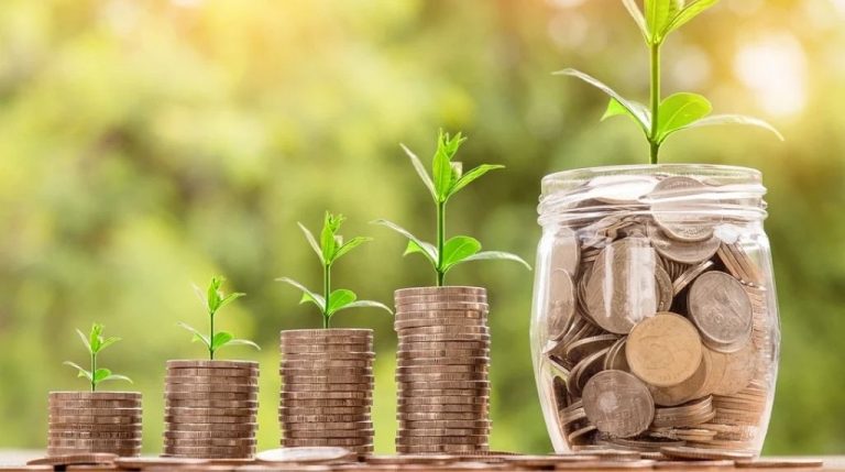 11 Best Banking Courses & Certifications 2025 [Updated]