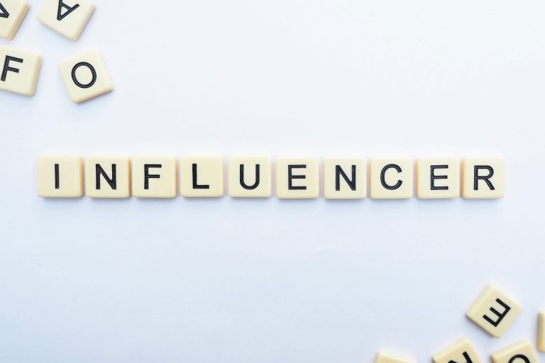 9 Best Influencer Marketing Courses to Scale up Your Marketing Game