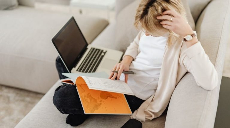 How Hybrid Learning can be helpful in Education?