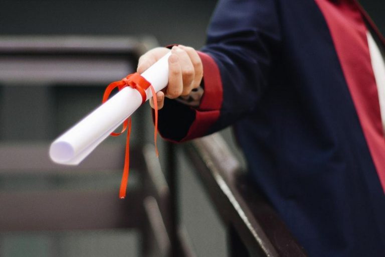 9 Tips on How to Find the Best Bachelor’s Degree to Study in 2025