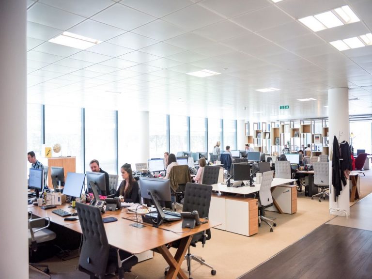 How to Find the Right Workplace for You: 3 Tips for Jobhunters