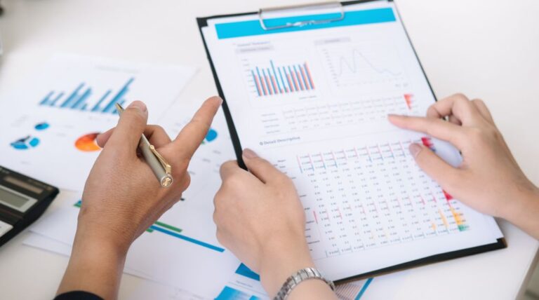 10 Best + Free Data Storytelling Courses with Certificates